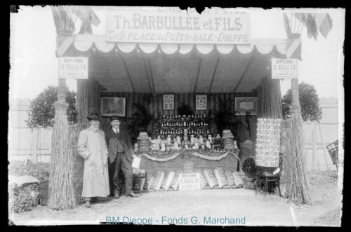Stand « Th. Barbullée et fils » (farine, veaux... 1913) (vue du)