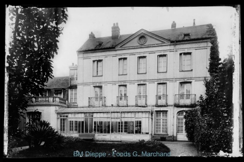 Villa n°21 rue du faubourg de la Barre (vue de la)