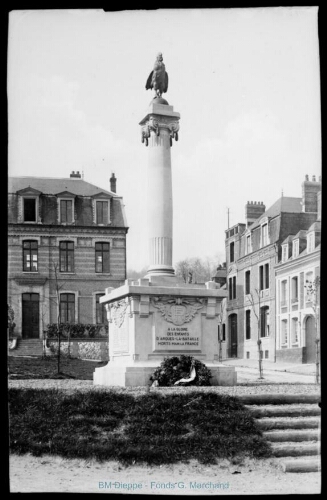 Monument commémoratif (vue du)