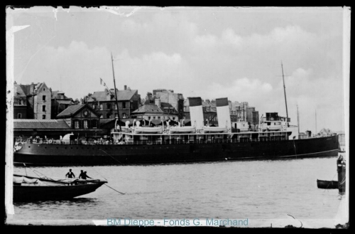 Steamer « Versailles » (vue du)