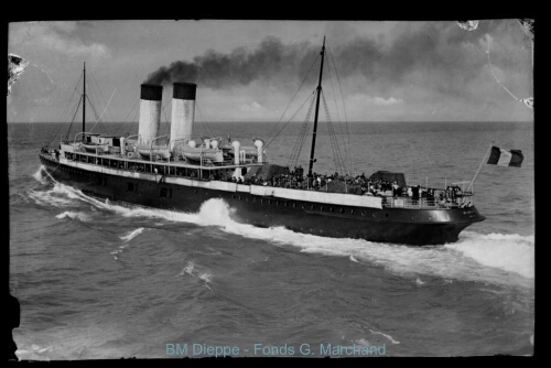 « Newhaven » sortant (vue du steamer)