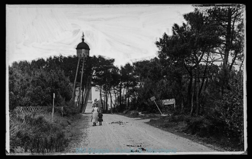 Environs de Dieppe : La Route du phare d'Ailly (vue des)