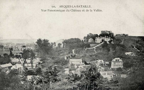 ARQUES-LA-BATAILLE. Vue Panoramique du Château et de la Vallée.