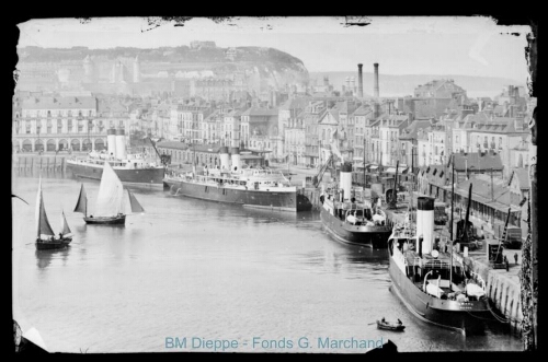 « Anjou », « Bordeaux », « Dieppe », gare maritime (vue des steamers)