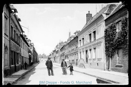 Poste rue de Douvrend (vue de la)