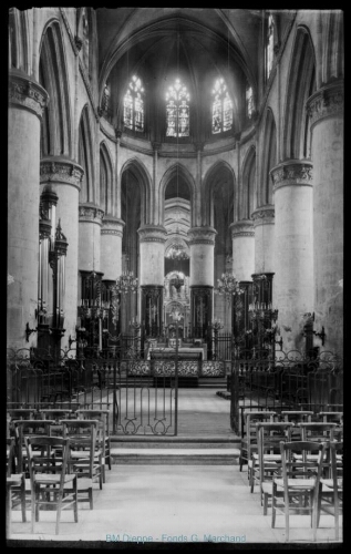 Eglise Saint-Rémy, l'intérieur (vue de l'intérieur de l')