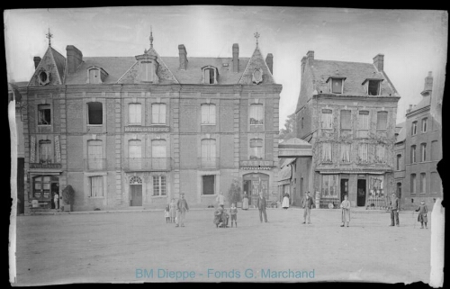 « Hôtel de Dieppe » et Quincaillerie « M. Mabille » (vue de l')