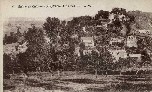 Ruines du Château d’ARQUES-LA-BATAILLE. - ND.