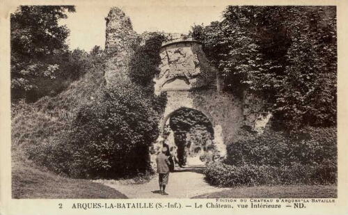 ARQUES-LA-BATAILLE (S.-Inf.). - Le Château, vue Intérieure – ND.