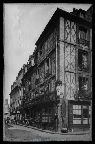 Maison Horst antiquaire, rue Saint-Remy (vue de la)