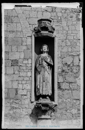 Statue de Guillaume-le-Conquérant (vue de la)