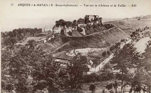 ARQUES LA BATAILLE (Seine-Inférieure). - Vue sur le Château et la Vallée